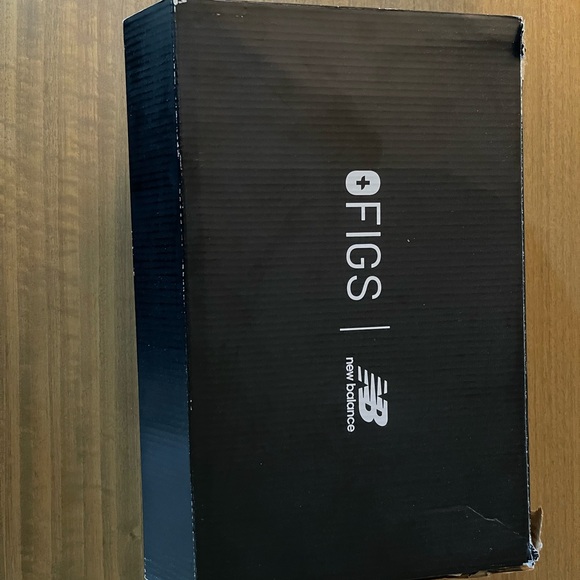 Figs- New Balance Cream and Blue Sneakers for Healthcare - Picture 2 of 6